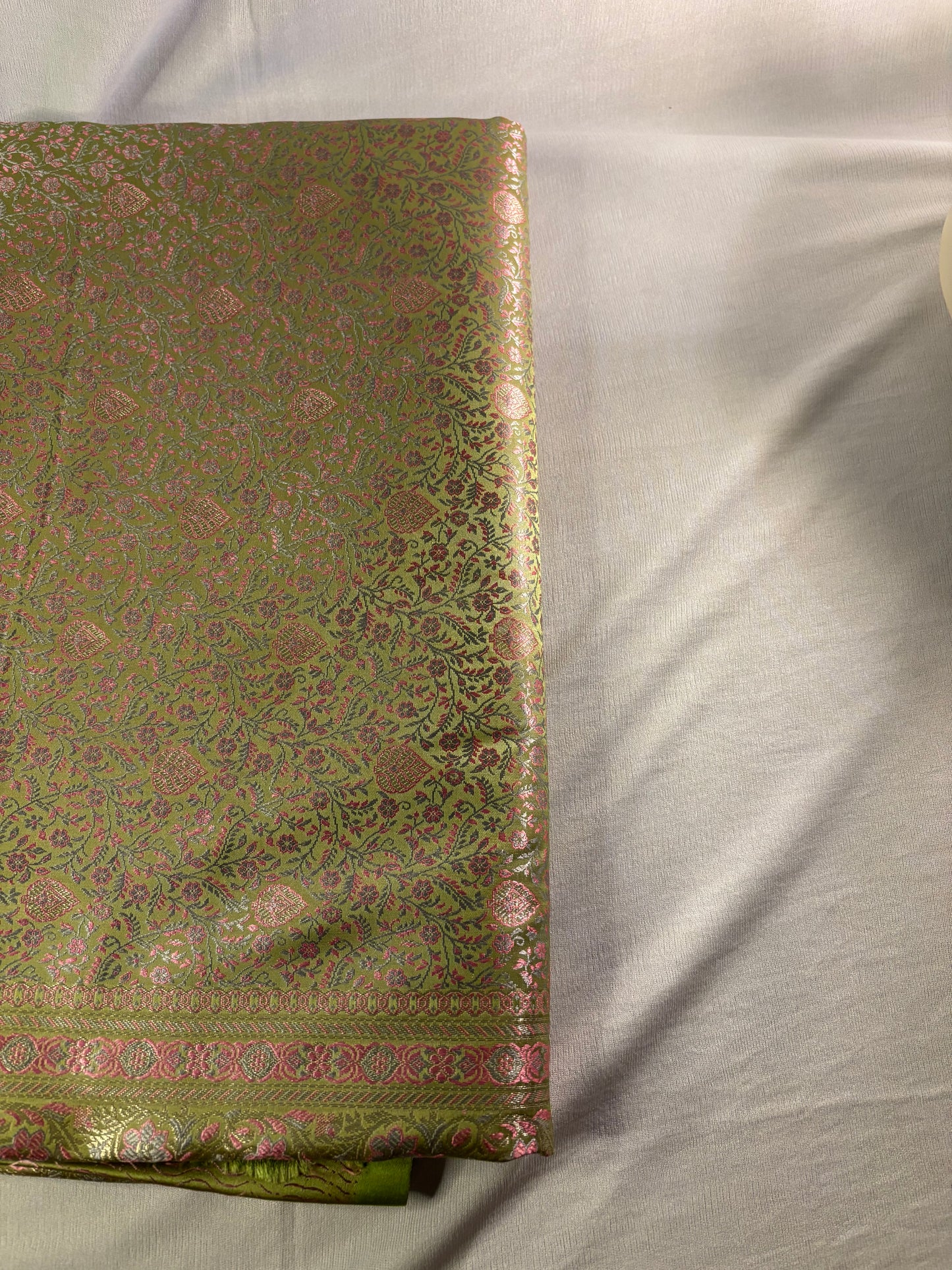 Green - Pink Soft Satin Silk Tanchoi Jamawar Banarasi Handloom Saree